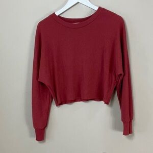 Sky and Sparrow long sleeve cropped ribbed shirt